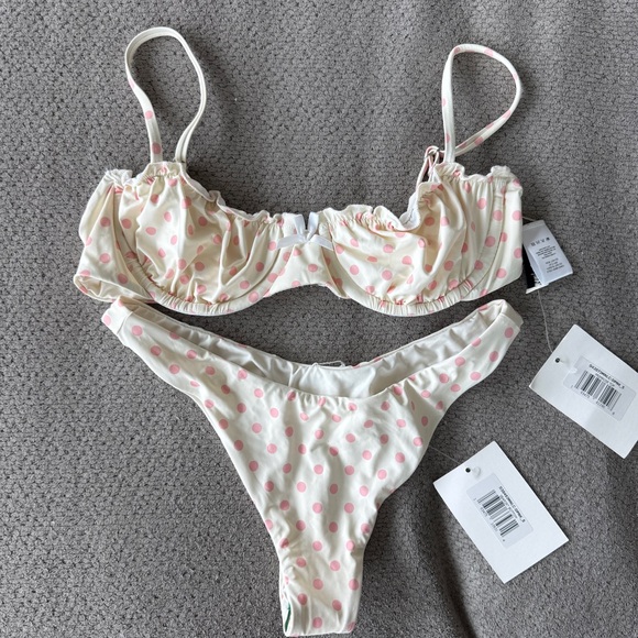 Dippin’ Daisy’s Bikini Set - Picture 1 of 3